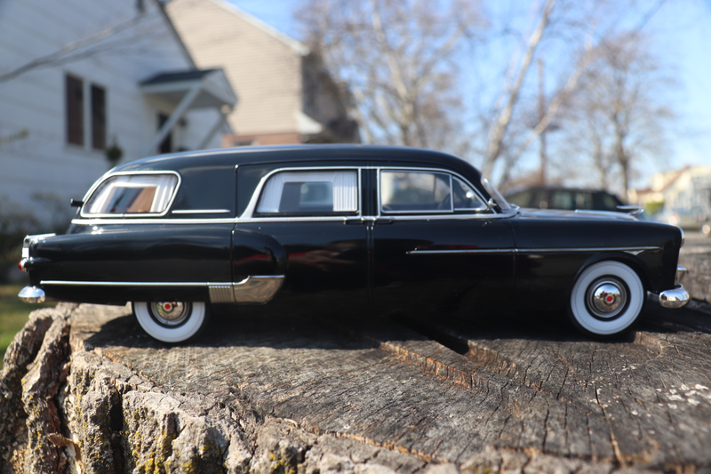 Illustration for article titled 1/18 Packard Henney HearseĀ